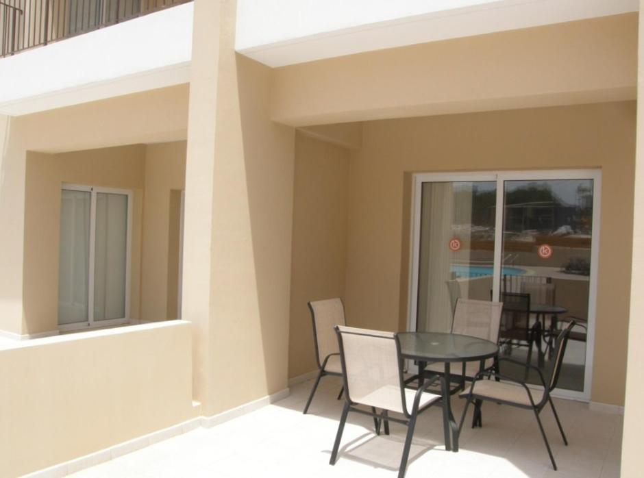 Kronos Holiday Apartments Paralimni Room photo